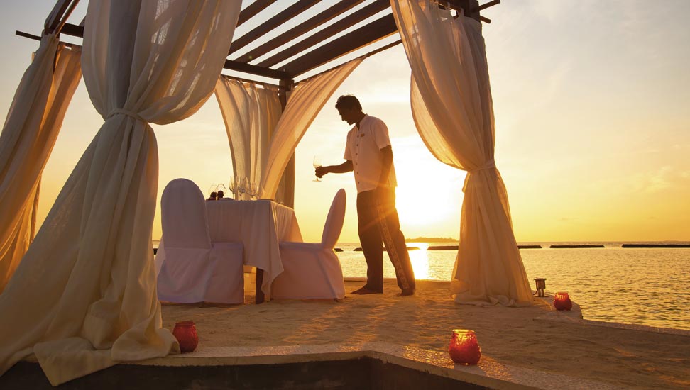 Kurumba_Maldives_972x550