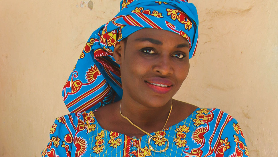 senegal-frauenportrait-gross-972×550